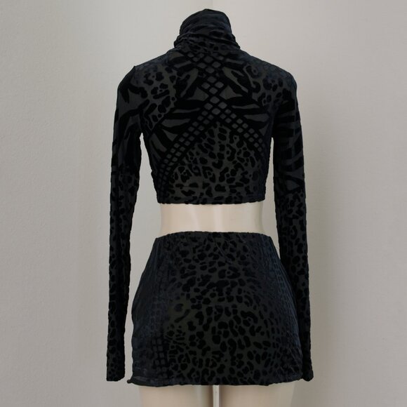 AFRM - Noir Velvet Set - Picture 2 of 7